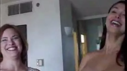 Perlawanan dari bar dan bokep kontol panjang hitam menikmati diri sendiri