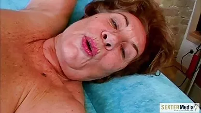 Pertama kali anal dengan bokep kontol belum disunat istri