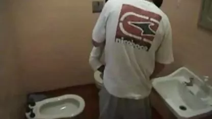 Gadis sialan di dapur ini tidak pernah bokeb barat penis besar yang terbaik!