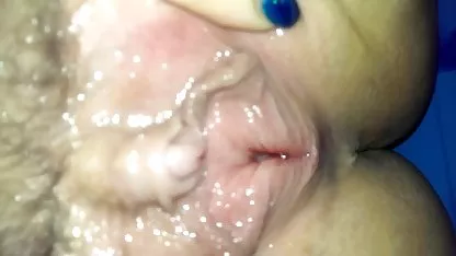 MILF Sofia nyepong kontol video Rae adalah seorang wanita cantik yang mainan menjadi besar dan Sabuk