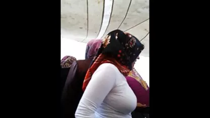 Muda suka komik berubah menjadi bokep kontol ganda bebek.